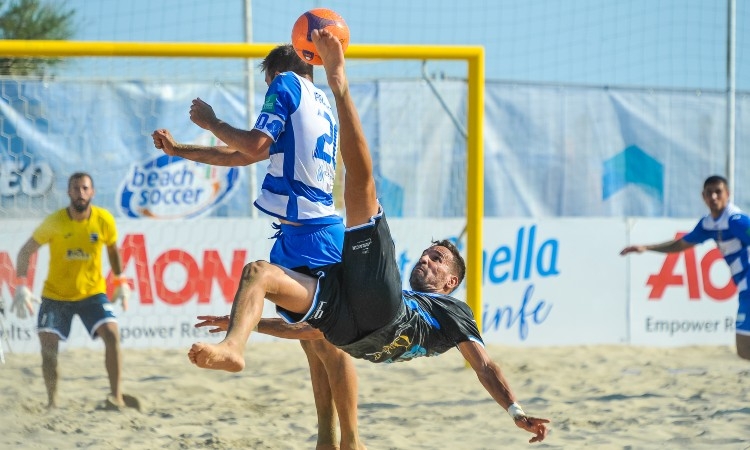 Barefoot: i giocatori della Serie A protagonisti nell’ultimo numero della rivista ufficiale della Beach Soccer World Wide