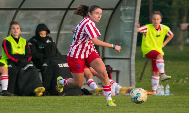 Undicesima giornata: Frosinone-Chieti in diretta streaming. Venezia 1985-Vicenza in campo a sostegno della Giornata Mondiale della Prematurità